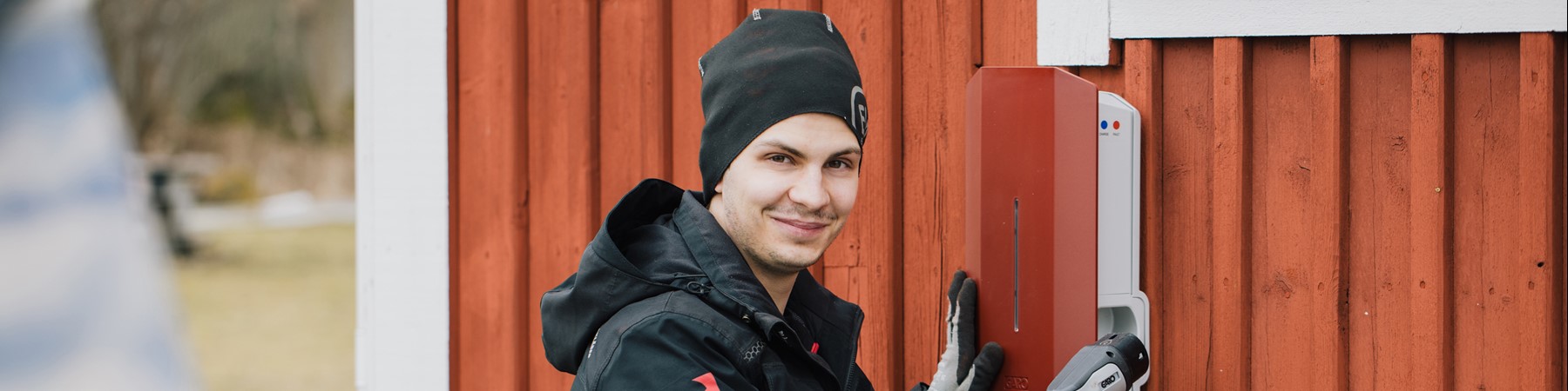 Laddboxar och laddstolpar Laddboxar och laddstolpar